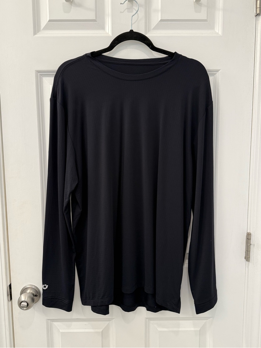IBKUL Men’s Large Black Long Sleeve Crew Neck Tshirt NWOT
